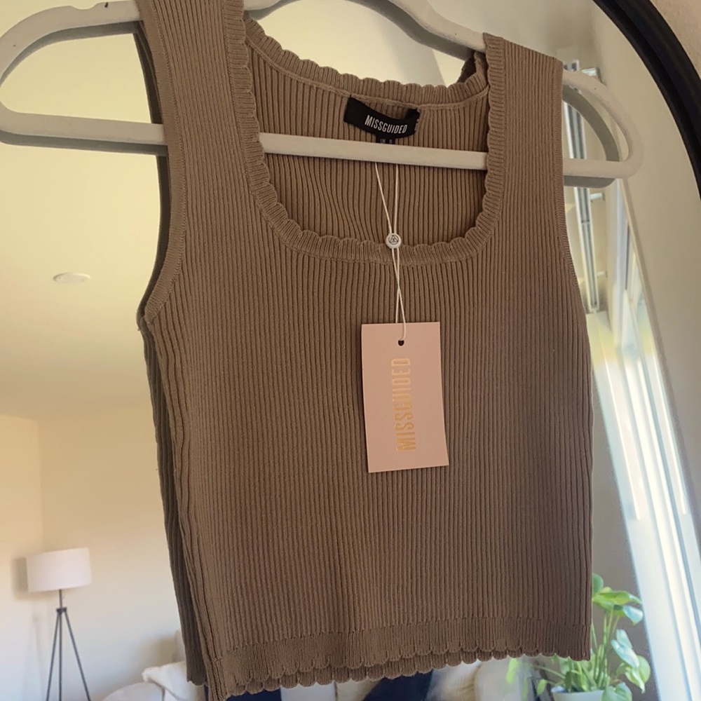 Square Neck cropped Tank Top